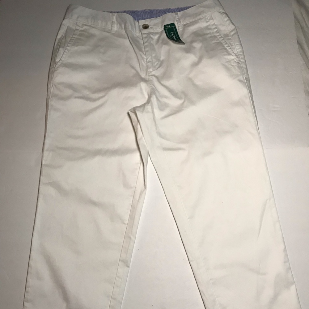 L.L. Bean Favorite Fit White Cropped Pants Size 8